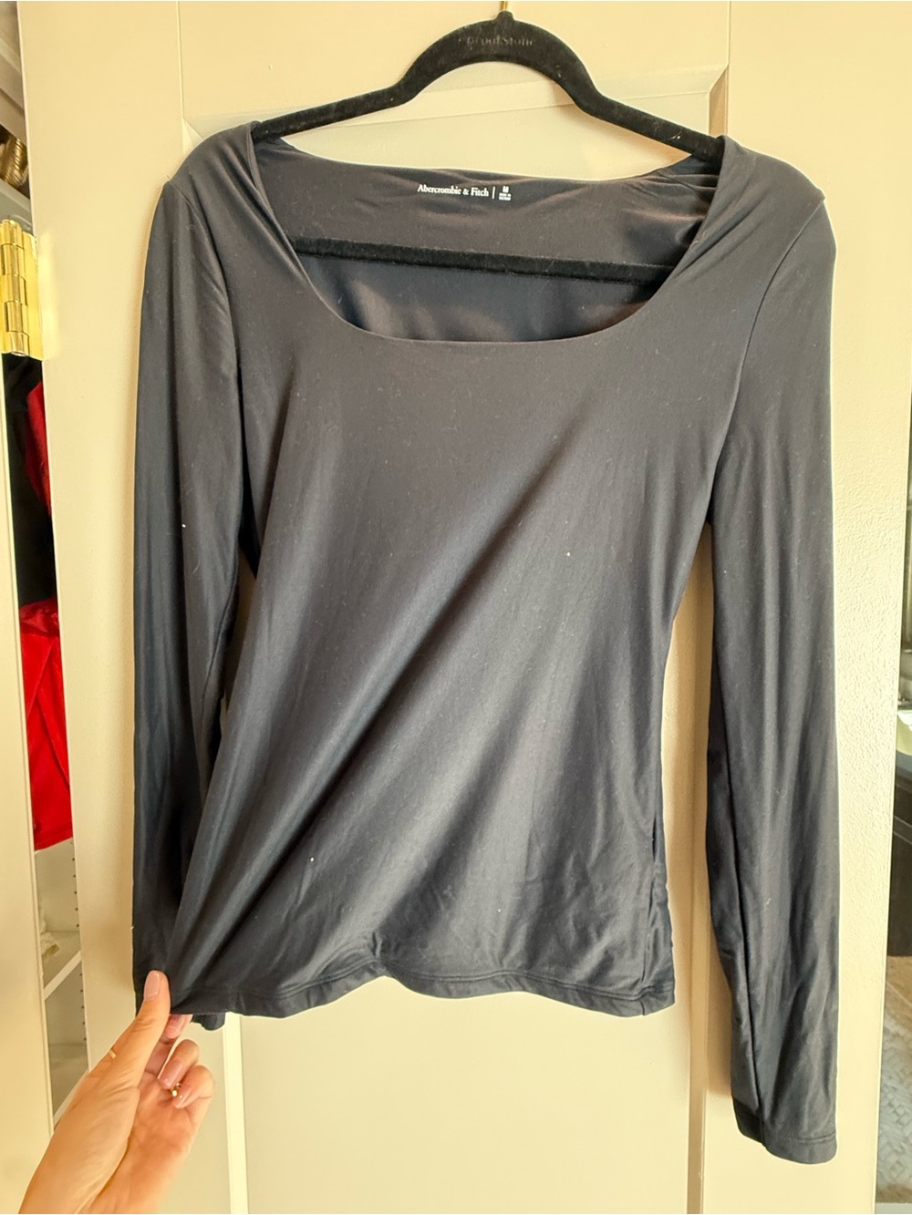 Abercrombie & Fitch Black Long Sleeve Scoop-Neck Tee